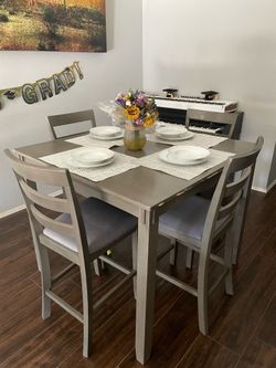 Dining Table Set