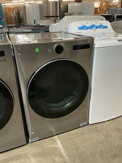 LG DLGX5501V Gas Dryer (Open Box / Scratch & Dent)