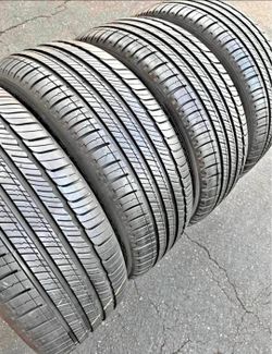 245.45R 19 Michellin  tires.  Set de (4) en perfectas condiciones 80%life