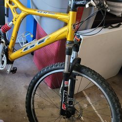 GT Mountain Bike  iDrive Size XL