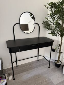 Vanity / Desk With Mirror