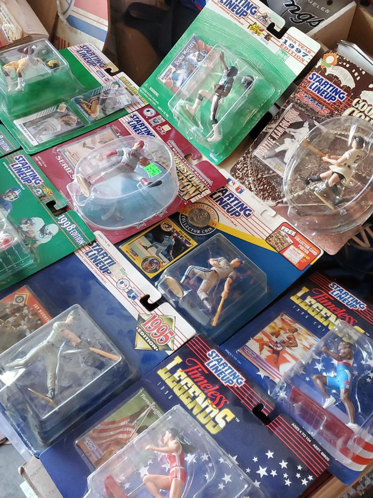 Lot Of 10 STARTING LINEUP VINTAGE ACTION FIGURES all In Package All For $30