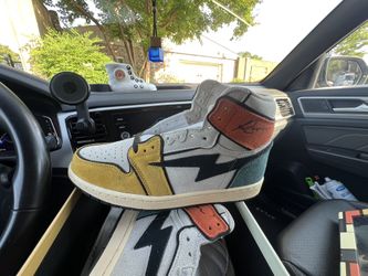 10.5 REVES PARIS / AIR KIY '85 HI. NO INSOLES $160 OBO