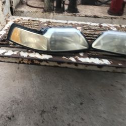 Ford Mustang 2000 Head Lights