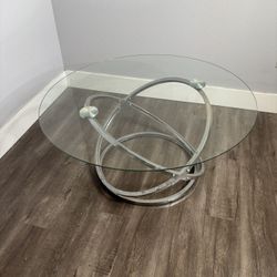 Round coffee table 