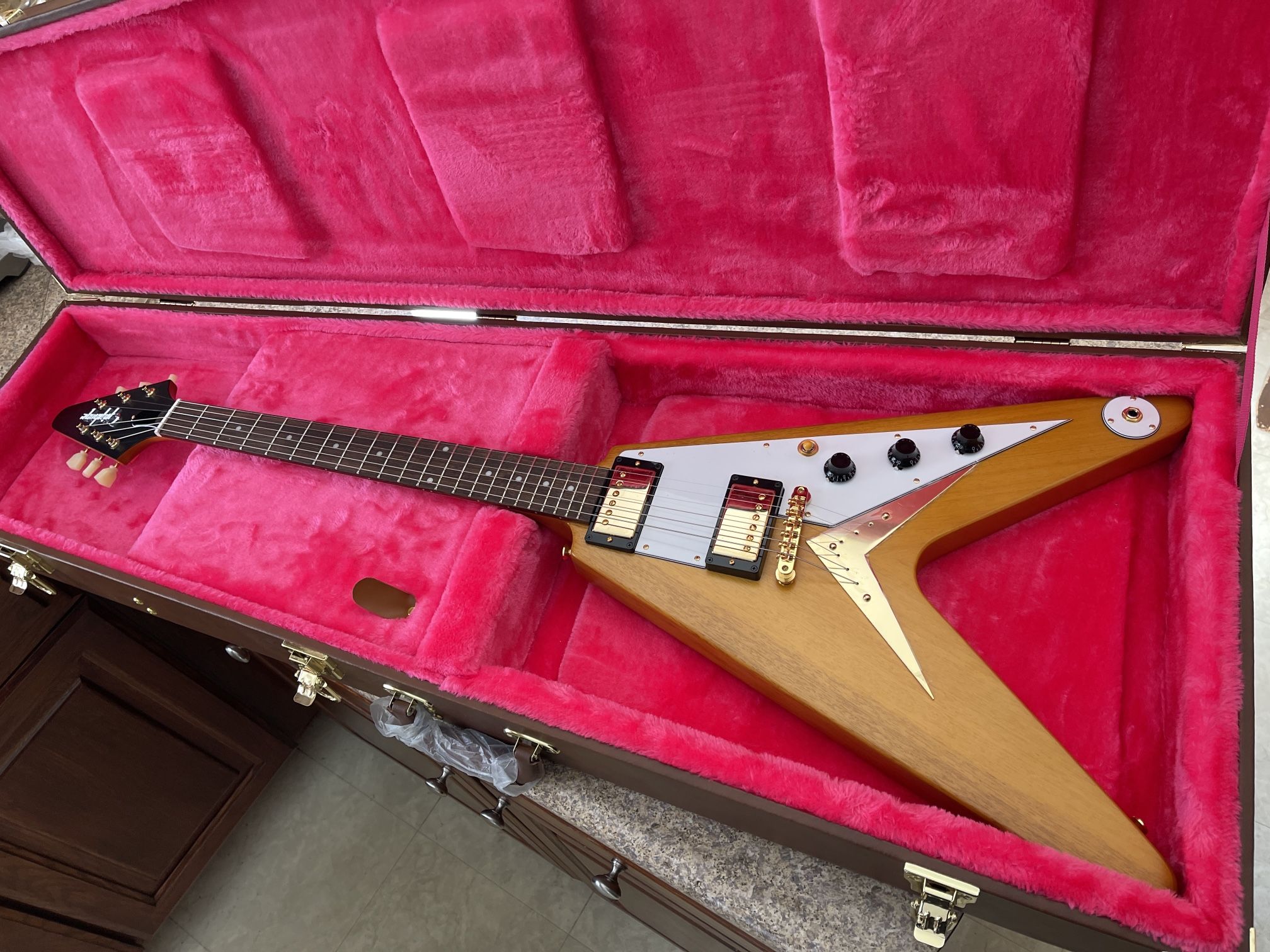 Gibson/Epiphone Korina Flying V