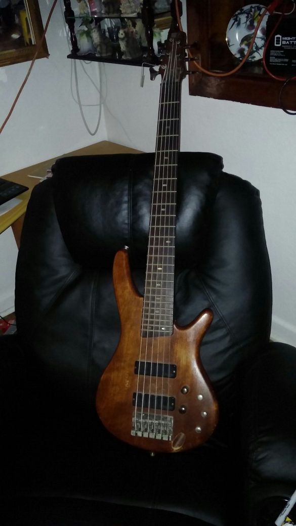 Sound gear ibanez 6 string bass guitar sell or trade for 4 string bass