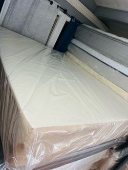 Set Queen sizes mattres and box spring