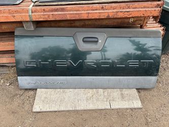 Chevy Avalanche Tailgate