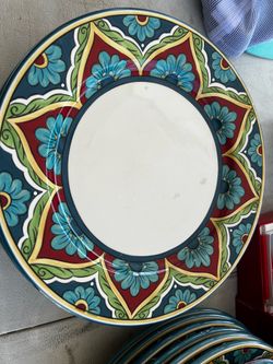 10 piece set of plates. $5 obo
