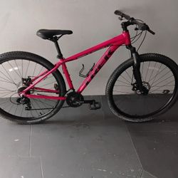BICYCLE TREK 21 SPEED SIZE 29 BRAND NEW 