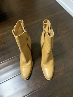 COACH Leather short Ankle Boots Size 9