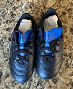 Toddler soccer cleats