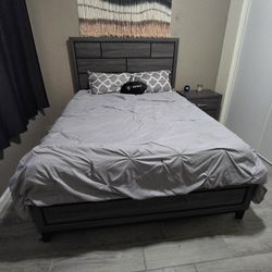 3pcs Beadroom set (Queen Bed Dresser & Night Stand Mattress & Box Spring Included 