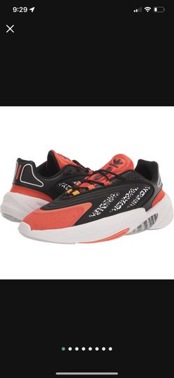***** Adidas Originals Ozelia Sneaker 5.5 ****