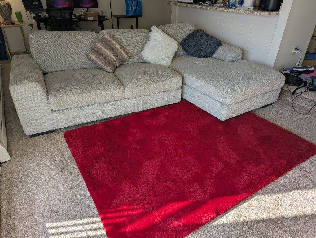 Sectional Sofa With Chaise