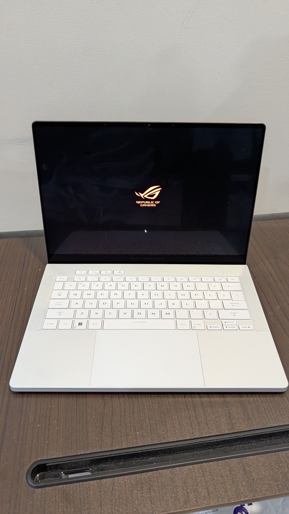 Asus ROG Zephyrus RTX 4070 32GB RAM Gaming Laptop