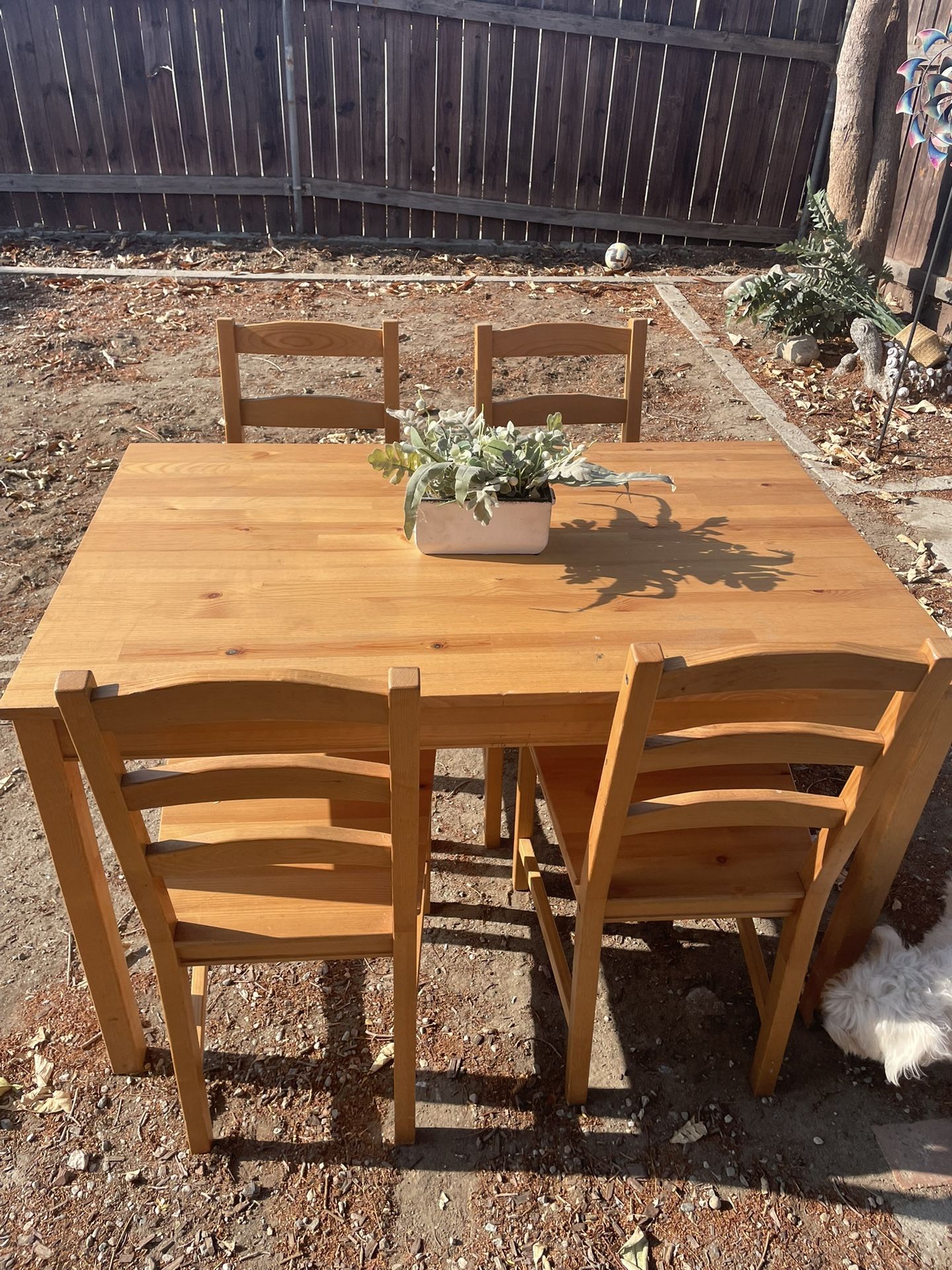 Free Table
