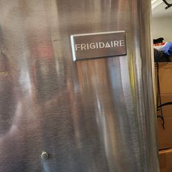 Frigidaire Stainless Steel Refrigerator (Top Freezer) – Works Great