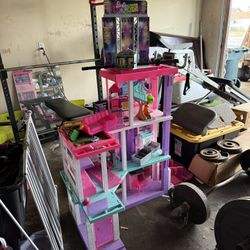 Barbie Play House 