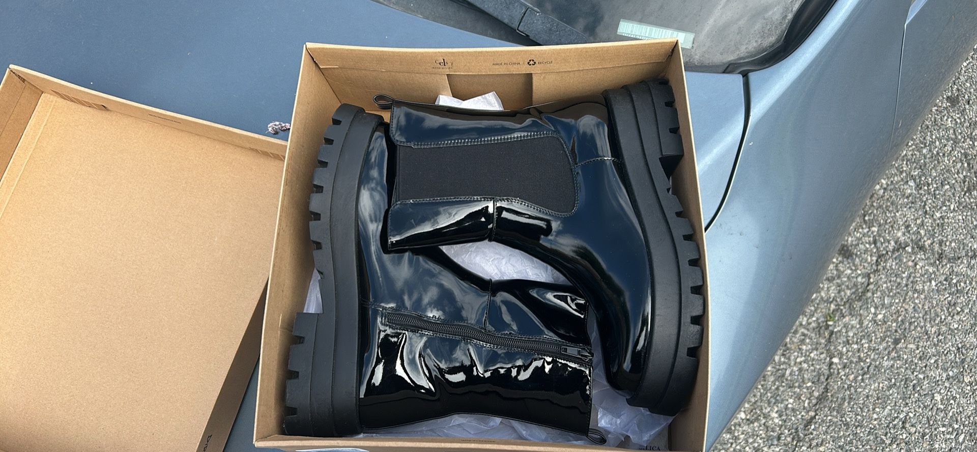 Dirty laundry Boots