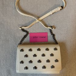 NWT Authentic Betsey Johnson  Chalk Skull Studded Convertible Crossbody Bag