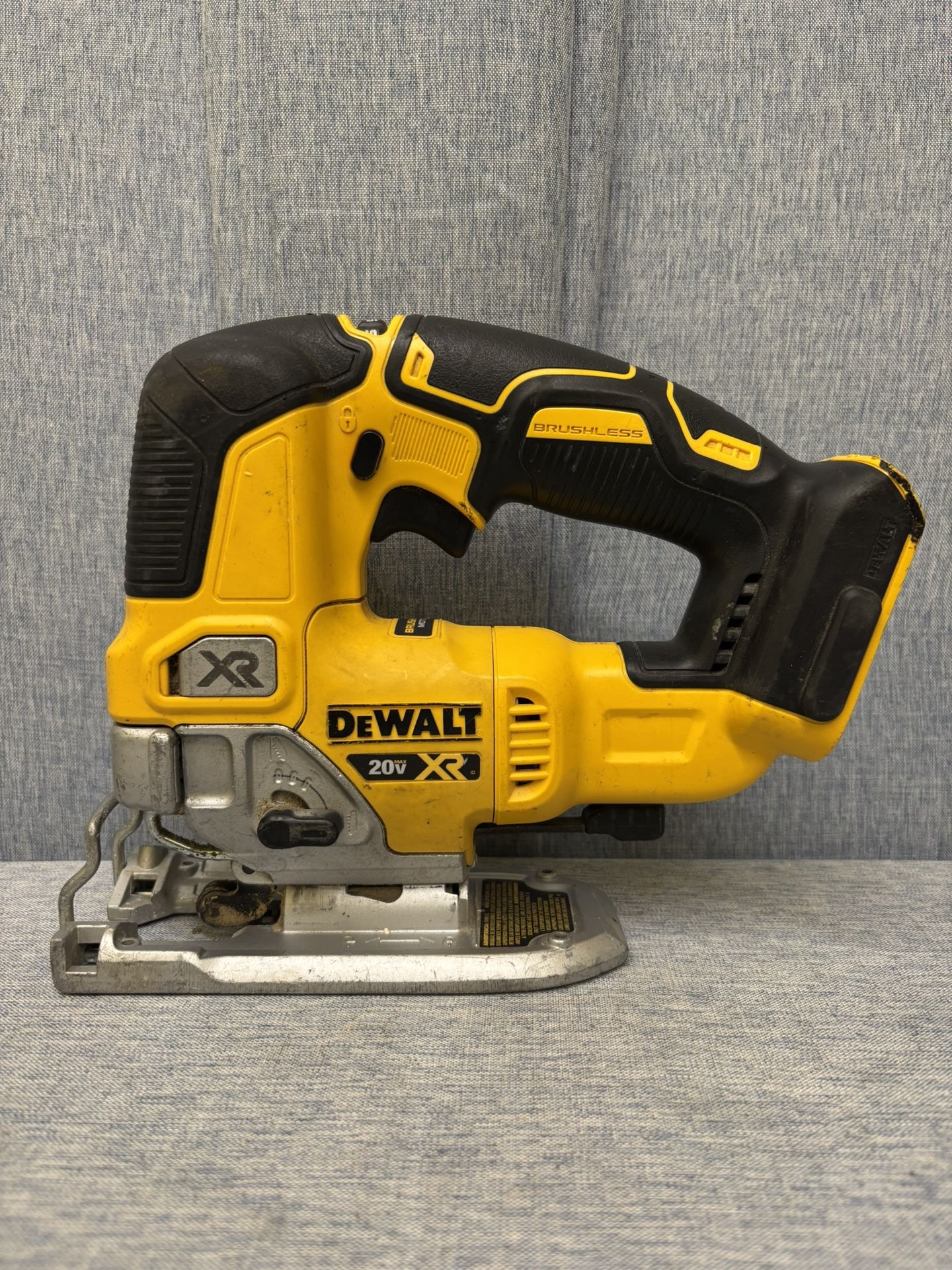 DeWALT DCS334 Cordless Jigsaw