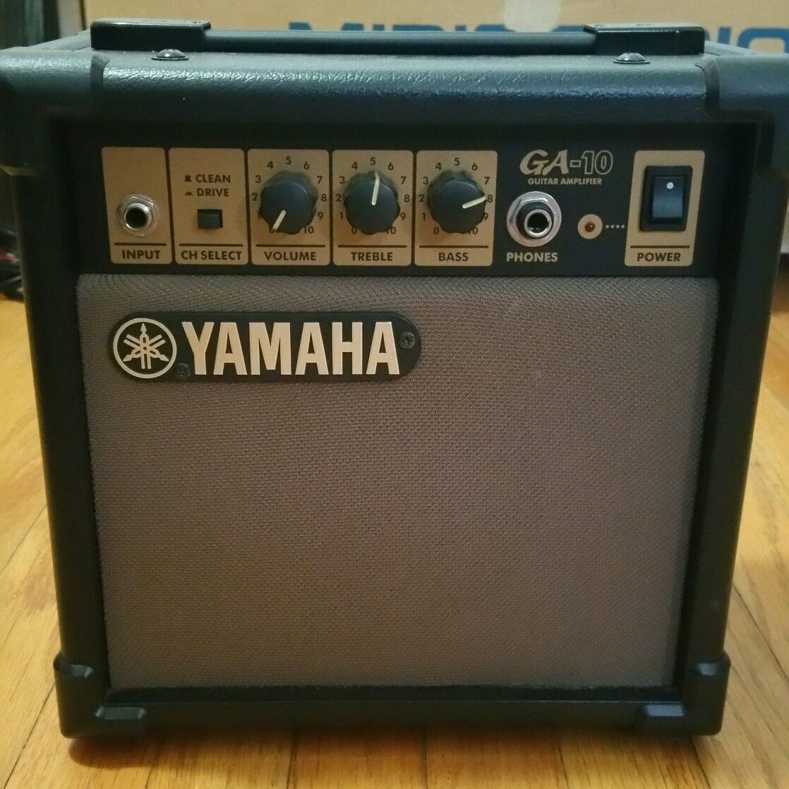Yamaha GA-10 Guitar Amplifier