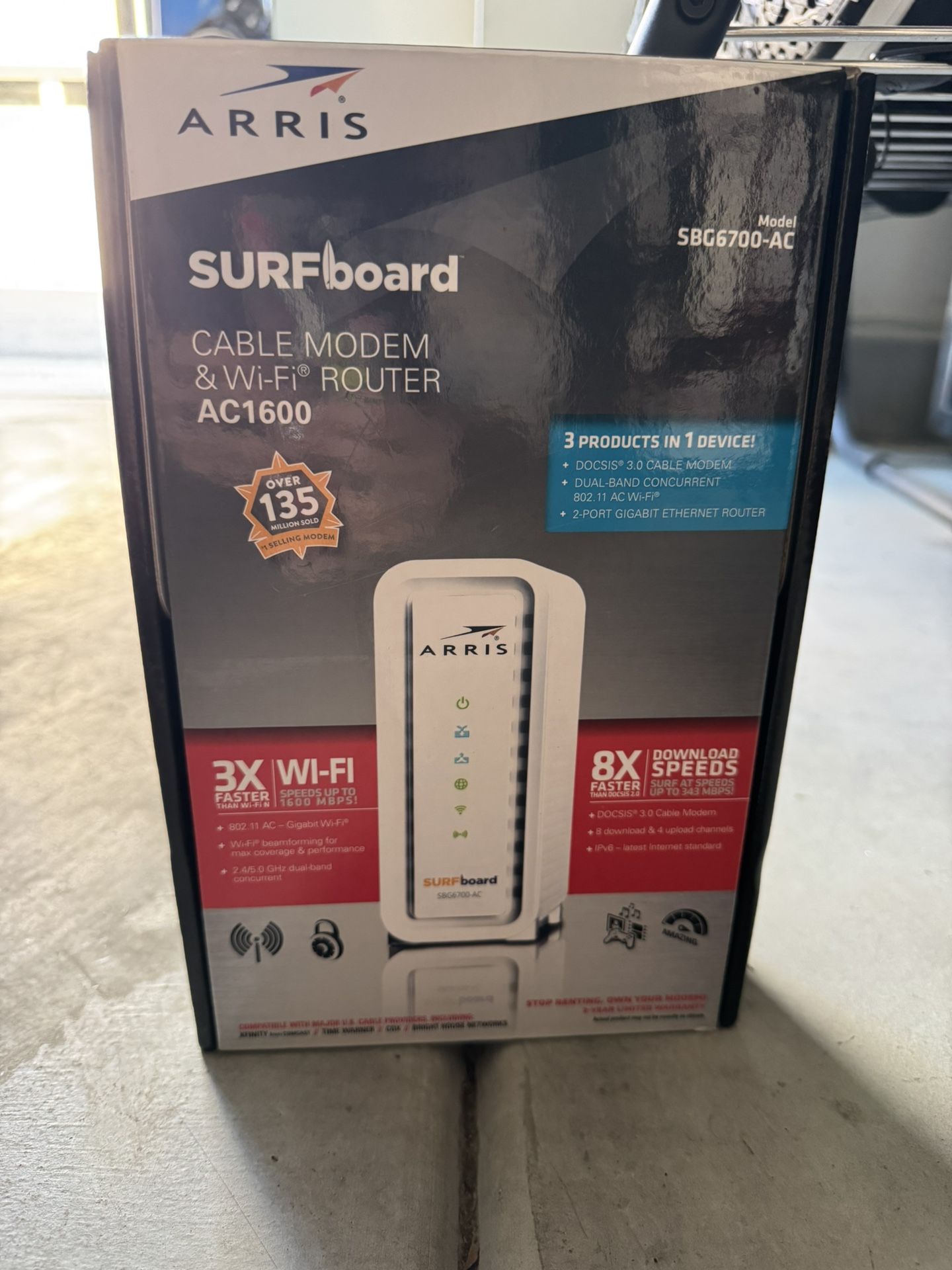 Surfboard Cable Modem And WiFi Router