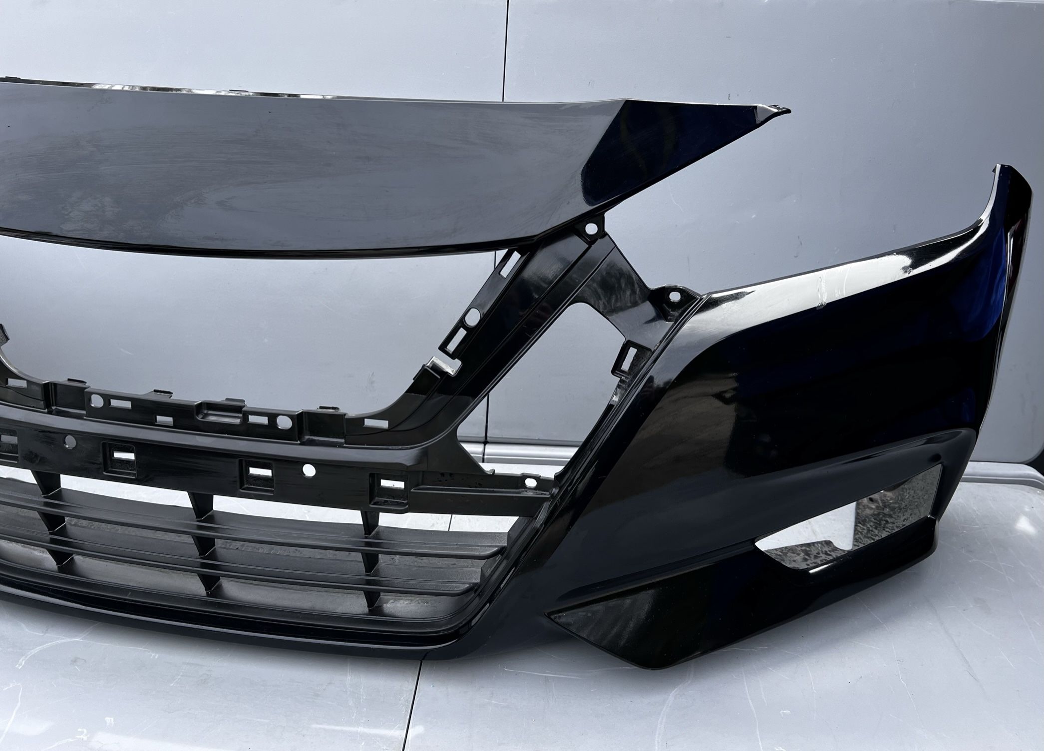 2020 2021 2022 NISSAN VERSA FRONT BUMPER COVER 620225EE0H BLACK ORIGINAL