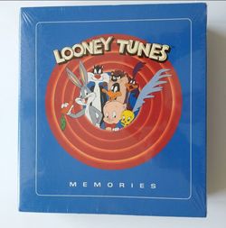 Vintage Looney Tunes Memories photo album/photo book featuring classic Looney Tunes characters including Bugs Bunny, Daffy Duck, Taz, Road Runner and 