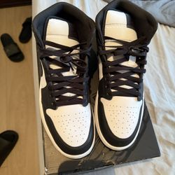 Jordan 1’s White/grey/black