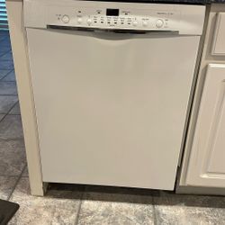 Bosch SilencePlus 50 dBS Dishwasher- White