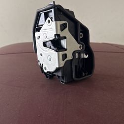 Door Lock Actuator 