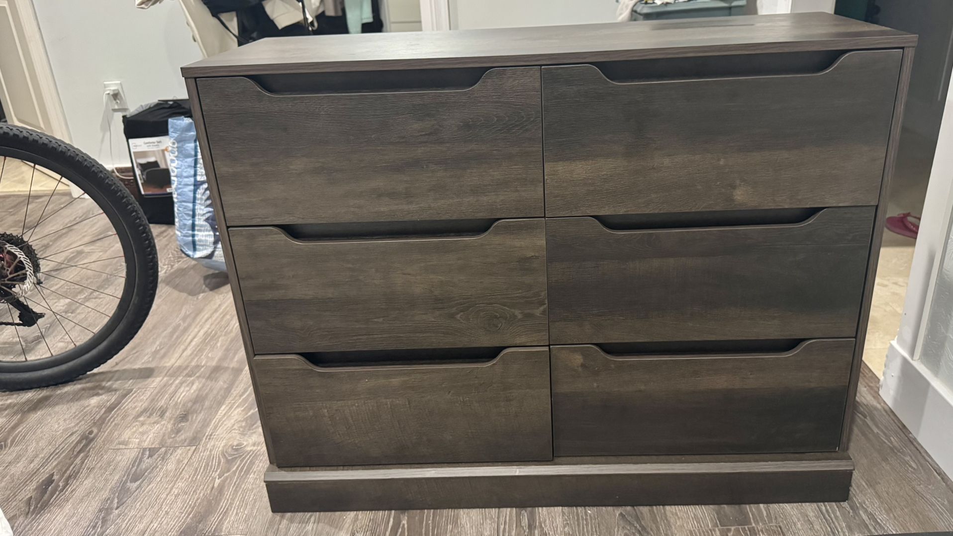 Dresser With Drawers