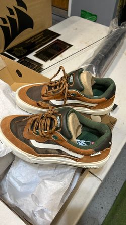 New in box vans 9.5