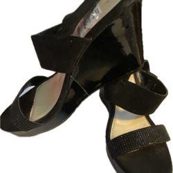 Ladies Size 8 Black Wedge Shoes 