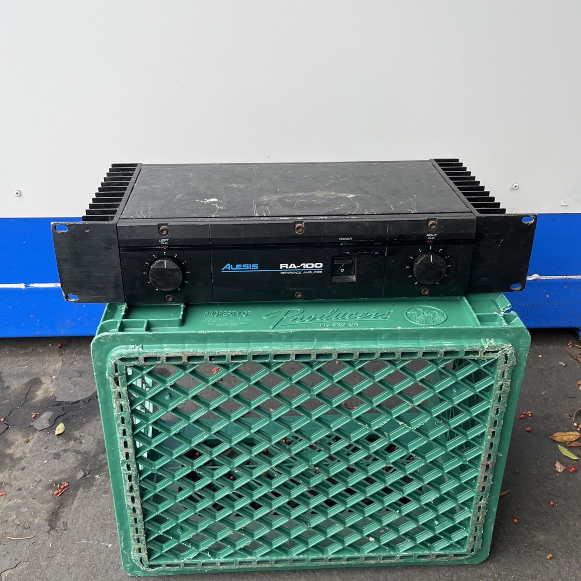 Alesis RA-100 Reference Amplifier