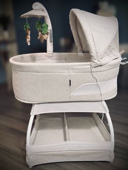 TruBliss Baby Bassinet – Wheat Melange – Excellent Condition