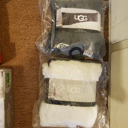UGGS BODY PILLOW CASE