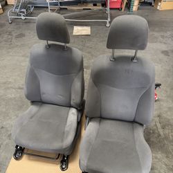 Toyota Prius OEM Driver & Passenger Seats (2010-2015) – Used