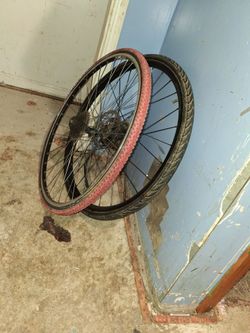 E bike tire and hub also 11 gear shift spocket tire