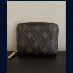 Authentic Louis Vuitton Zippy Coin Wallet