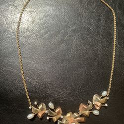 Gold Chain With Diamonds And Pearls