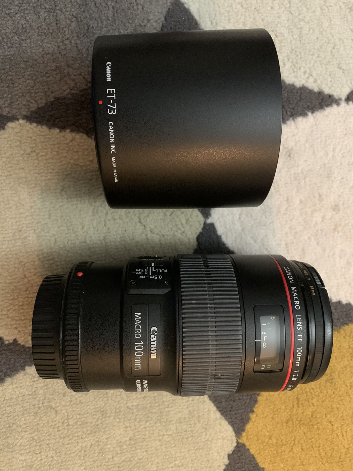 Canon Macro Lens EF 100 mm f2.8 with hood