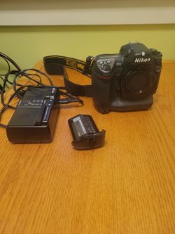 Nikon D2X Camera