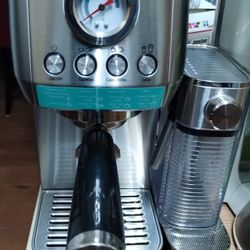Mebashi ME-ECM2501 Espresso Coffee Machine With Milk Tank Silver 1.3 L