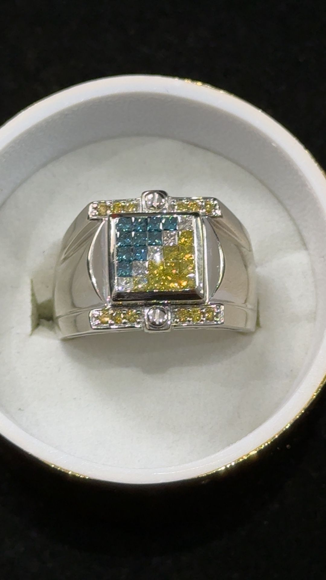 14k white gold ring with natural diamonds 8.86 grams 845674-1
