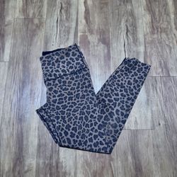Women's Size Medium Nike Dri-Fit Leopard Cheetah Animal Print High Rise Leggings