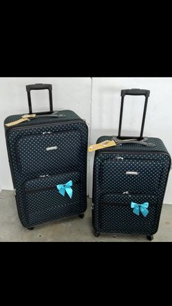 Luggage set of 2. Sale $79.99